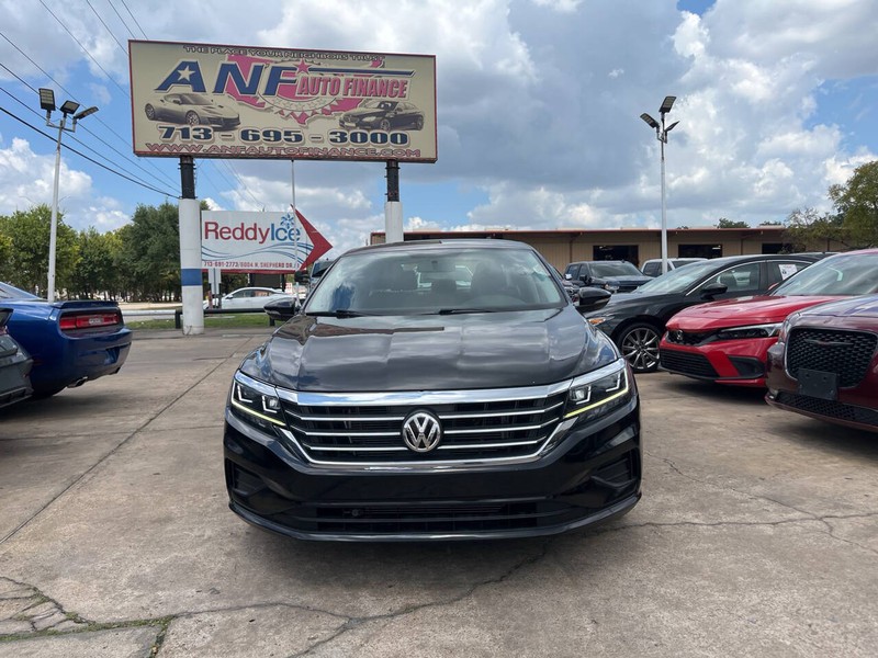 Volkswagen Passat Vehicle Image 02