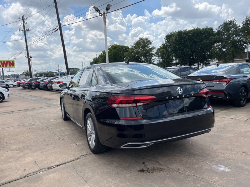 Volkswagen Passat Vehicle Image 03