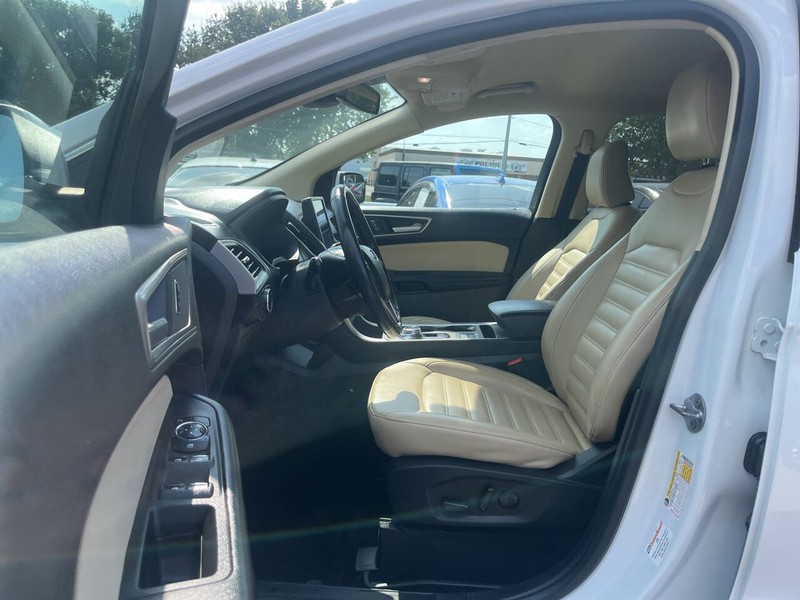 Ford Edge Vehicle Image 07