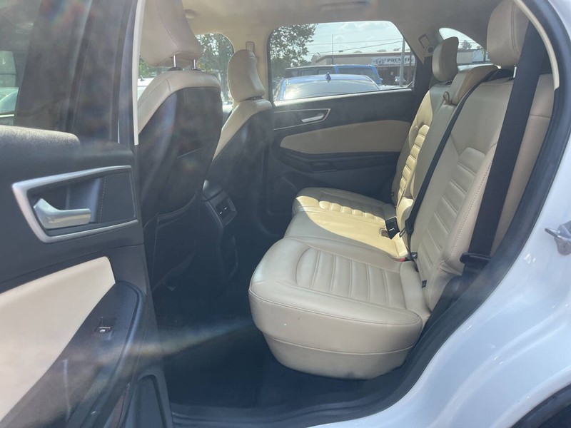 Ford Edge Vehicle Image 08