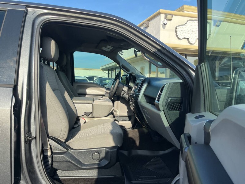 Ford F-150 Vehicle Image 11