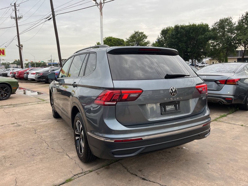 Volkswagen Tiguan Vehicle Image 03