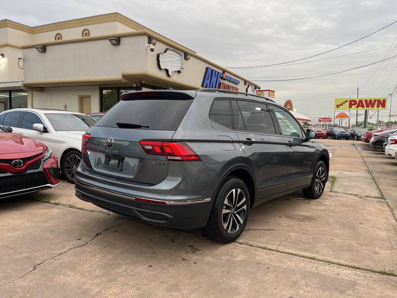 Volkswagen Tiguan Vehicle Image 05
