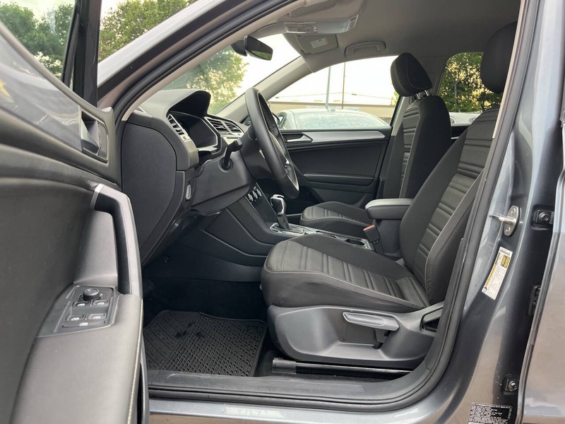 Volkswagen Tiguan Vehicle Image 07