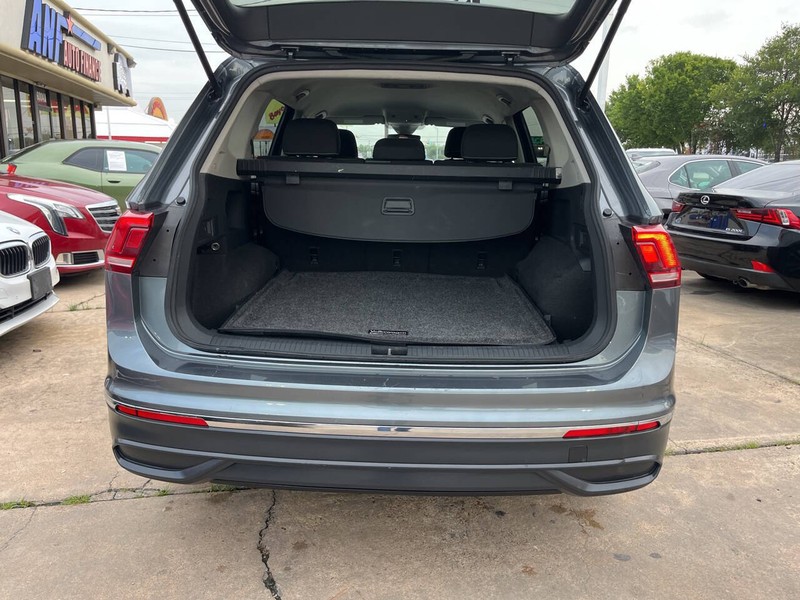 Volkswagen Tiguan Vehicle Image 09