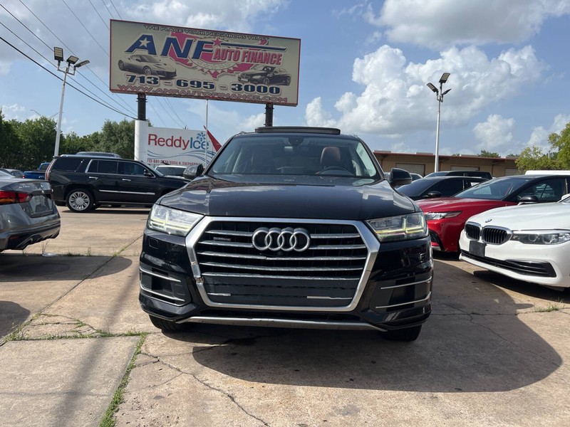 Audi Q7 Vehicle Image 02