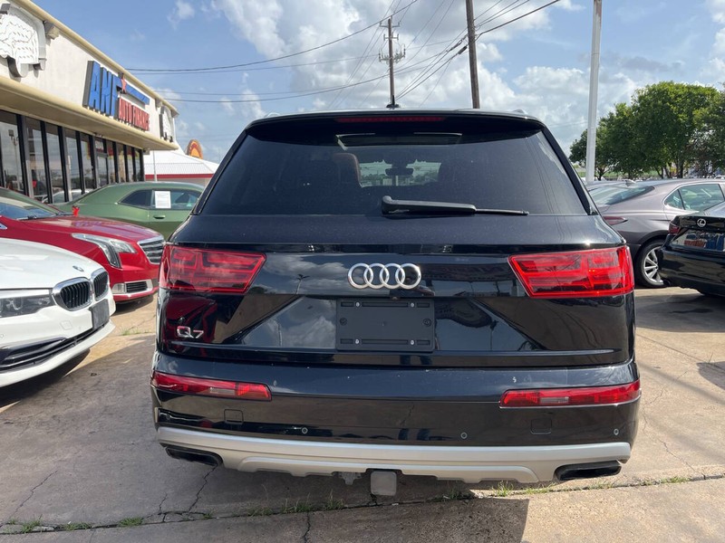 Audi Q7 Vehicle Image 04