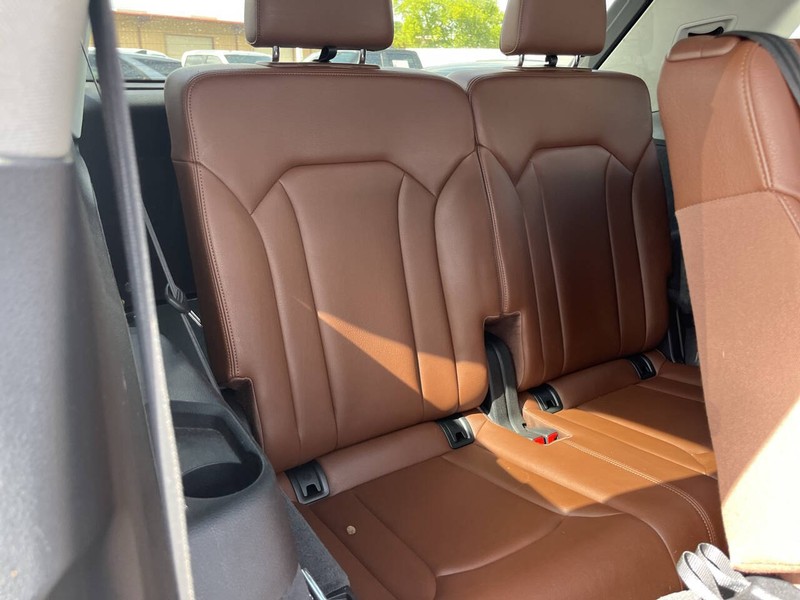 Audi Q7 Vehicle Image 13