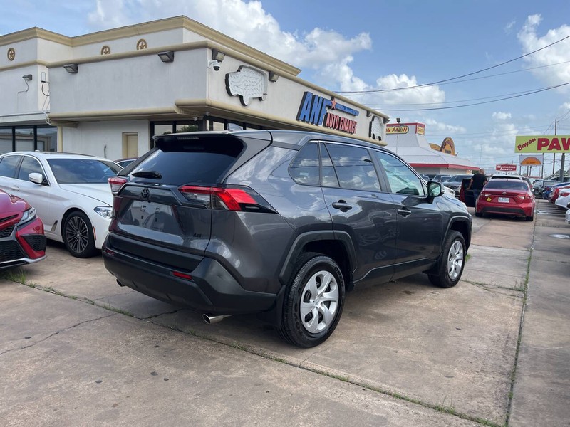 Toyota RAV4 Vehicle Image 05