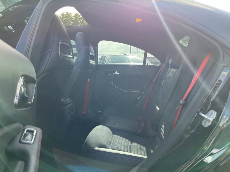 Mercedes-Benz CLA Vehicle Image 09