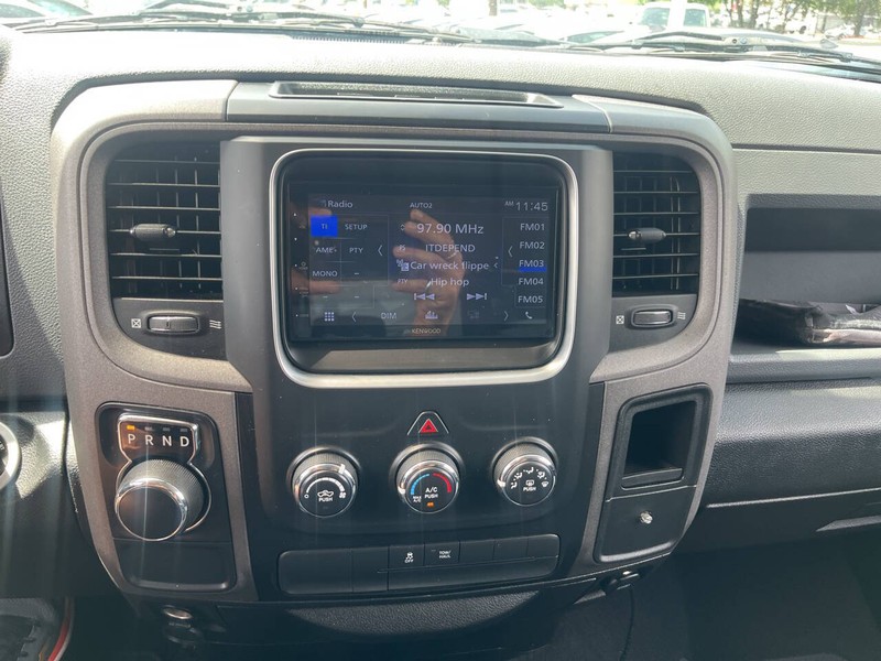 Ram 1500 Classic Vehicle Image 12