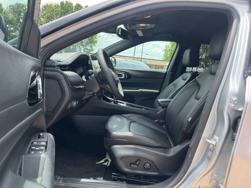 Jeep Compass Vehicle Image 07