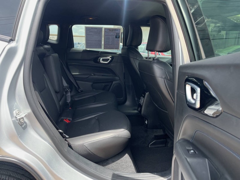 Jeep Compass Vehicle Image 10