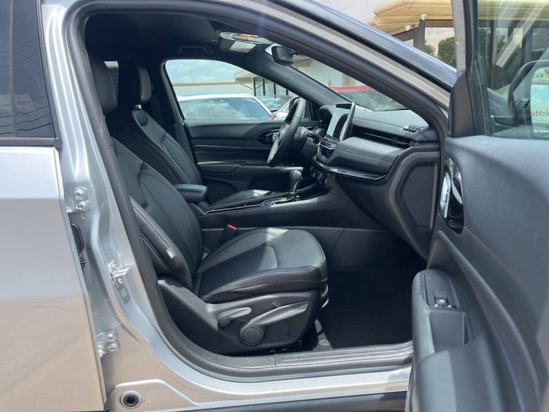 Jeep Compass Vehicle Image 11