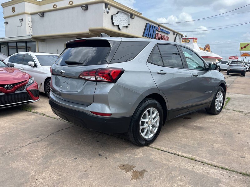 Chevrolet Equinox Vehicle Image 05