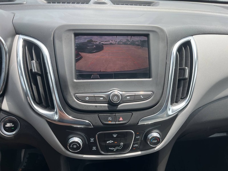 Chevrolet Equinox Vehicle Image 12