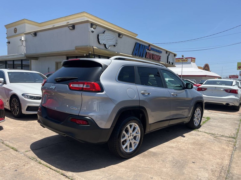 Jeep Cherokee Vehicle Image 05