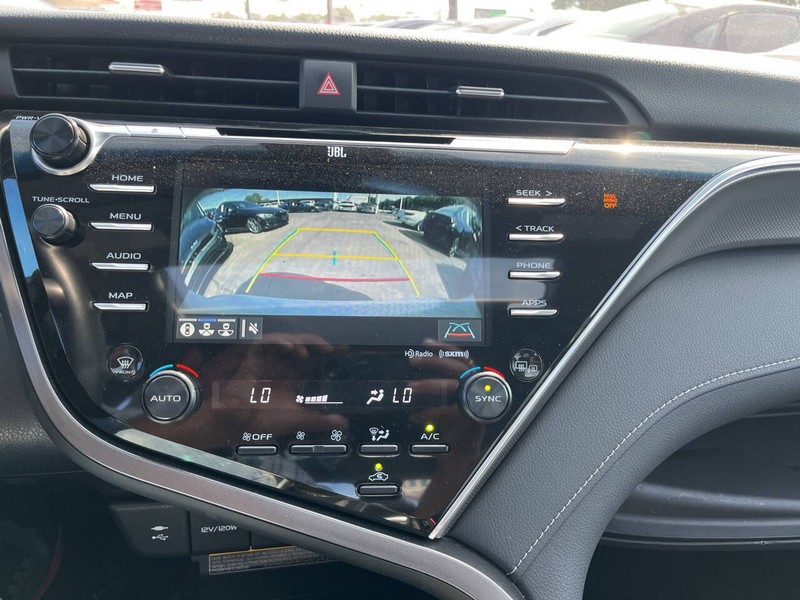 Toyota Camry Vehicle Image 13