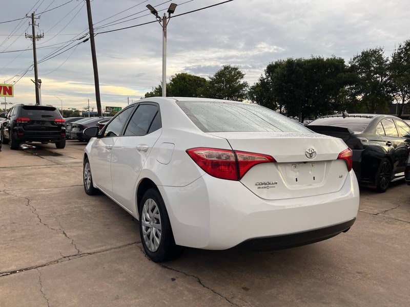 Toyota Corolla Vehicle Image 03