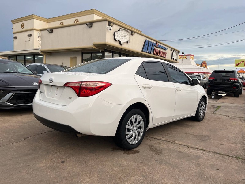 Toyota Corolla Vehicle Image 05