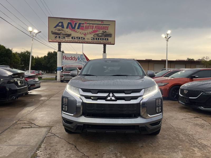 Mitsubishi Outlander Sport Vehicle Image 02