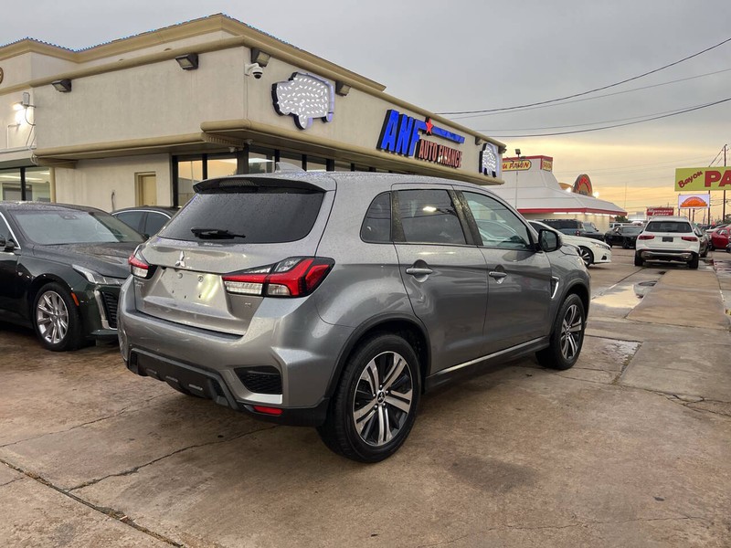 Mitsubishi Outlander Sport Vehicle Image 05