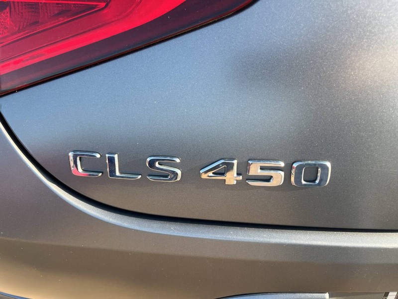 Mercedes-Benz CLS Vehicle Image 09