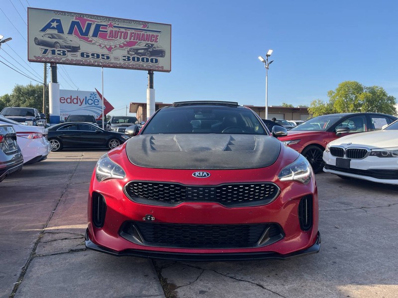 Kia Stinger Vehicle Image 02