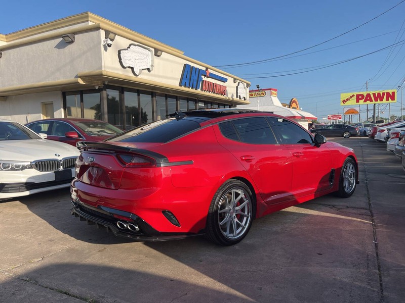 Kia Stinger Vehicle Image 05
