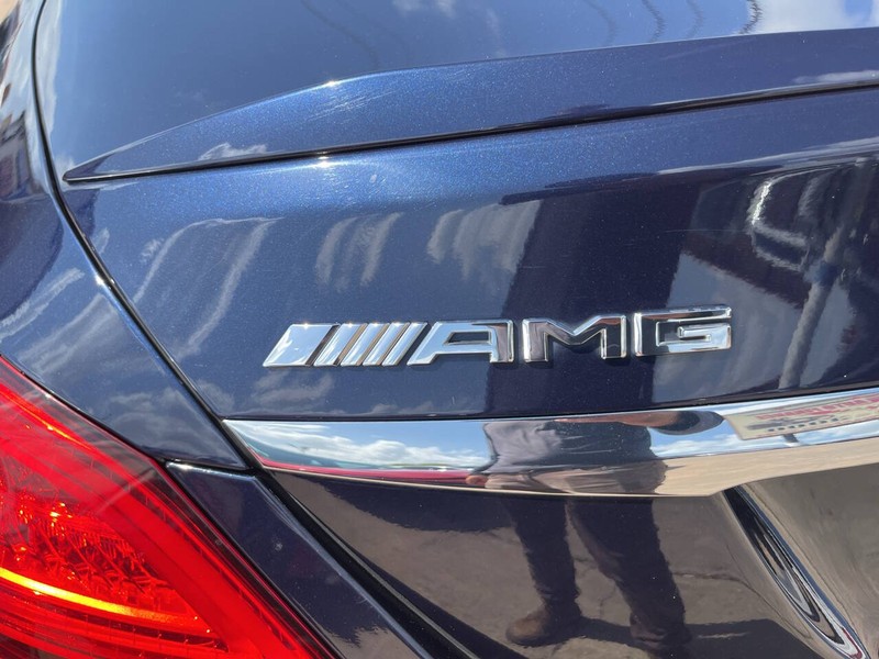 Mercedes-Benz C-Class Vehicle Image 06
