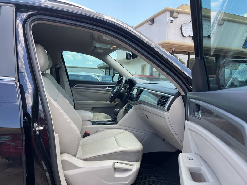 Volkswagen Atlas Vehicle Image 12