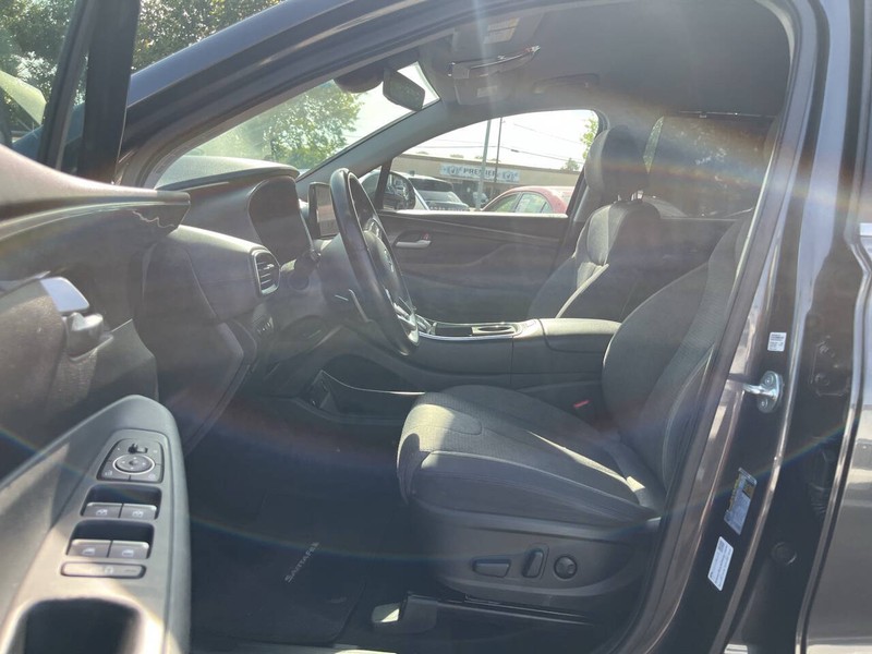 Hyundai Santa Fe Hybrid Vehicle Image 07
