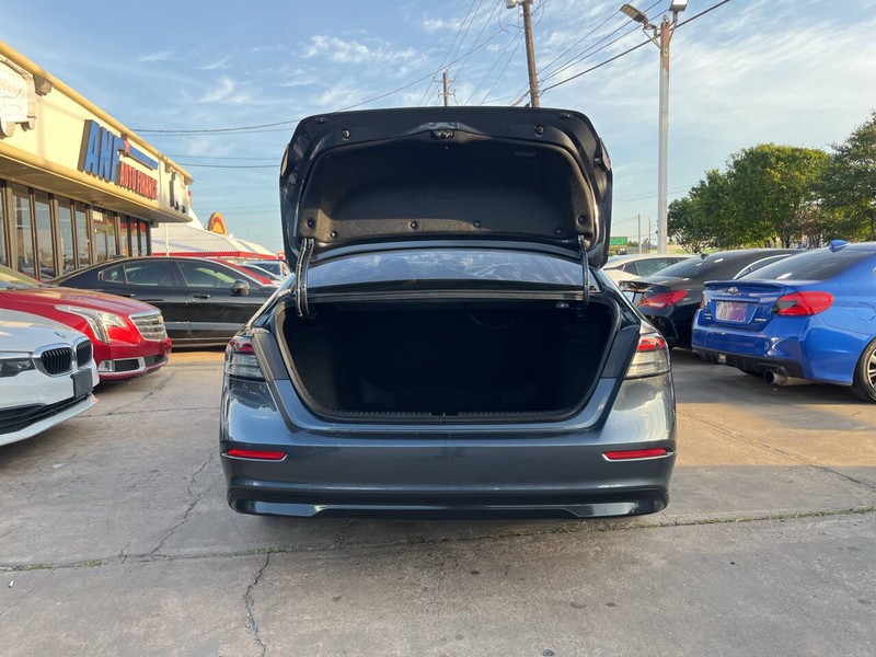 Honda Accord Sedan Vehicle Image 09