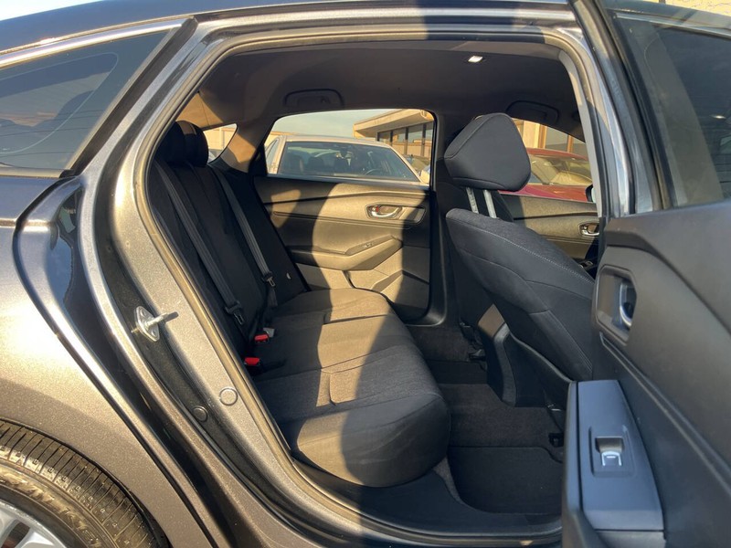 Honda Accord Sedan Vehicle Image 11