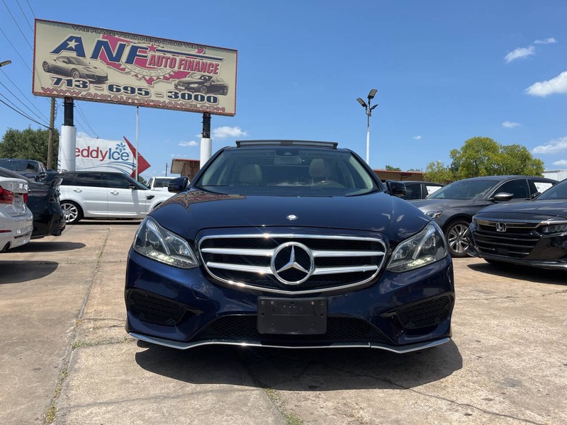Mercedes-Benz E-Class Vehicle Image 02