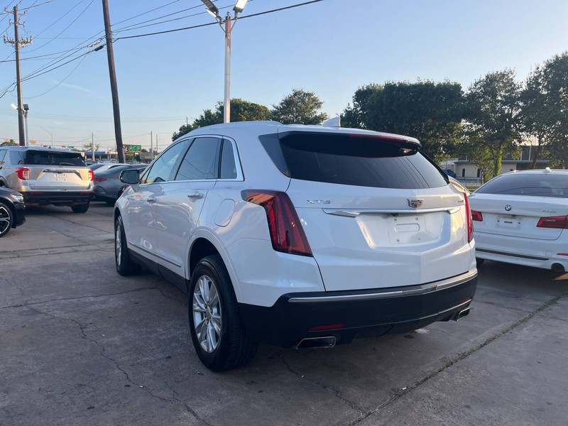 Cadillac XT5 Vehicle Image 03