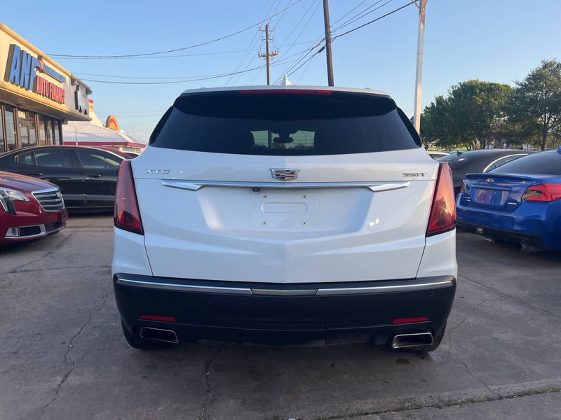 Cadillac XT5 Vehicle Image 04