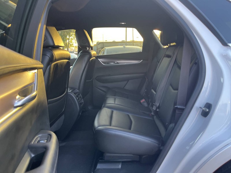 Cadillac XT5 Vehicle Image 08