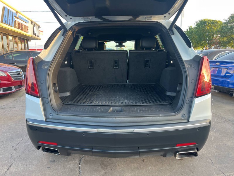 Cadillac XT5 Vehicle Image 09