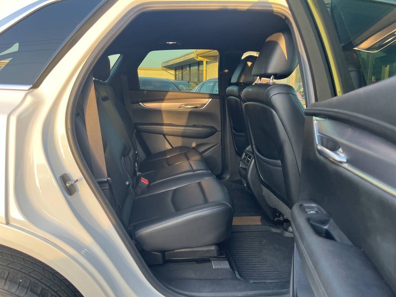 Cadillac XT5 Vehicle Image 10