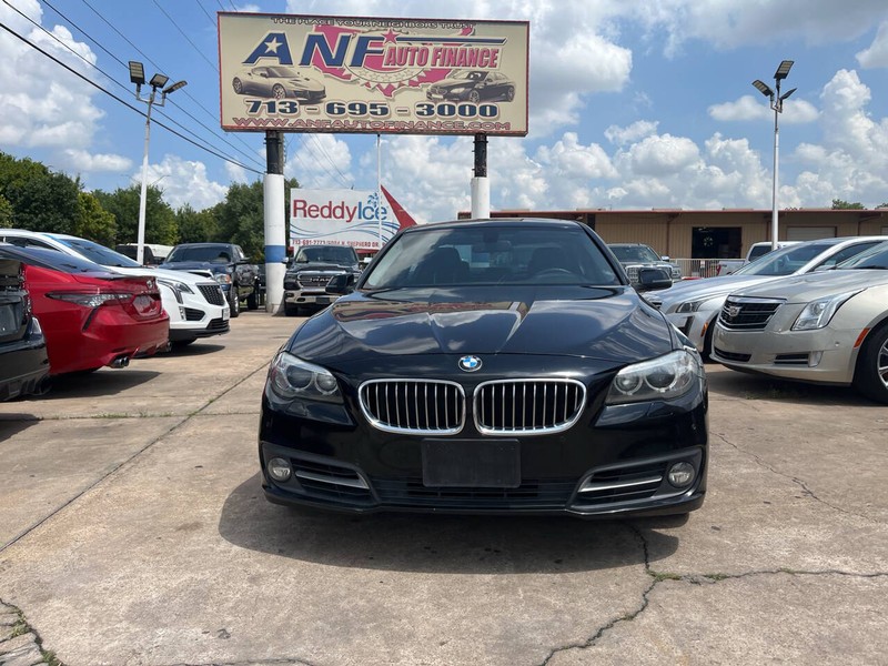 BMW 5 Series Vehicle Image 02