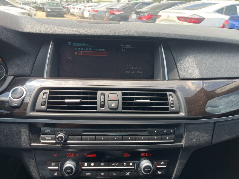 BMW 5 Series Vehicle Image 12