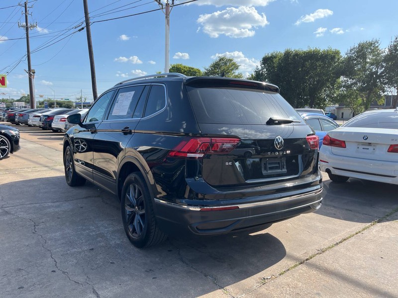 Volkswagen Tiguan Vehicle Image 03