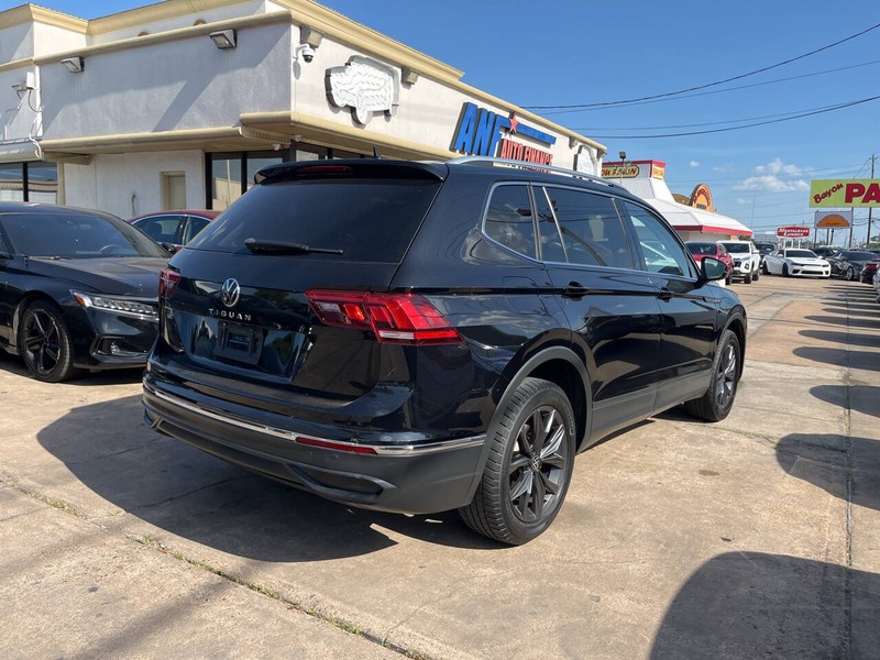 Volkswagen Tiguan Vehicle Image 05