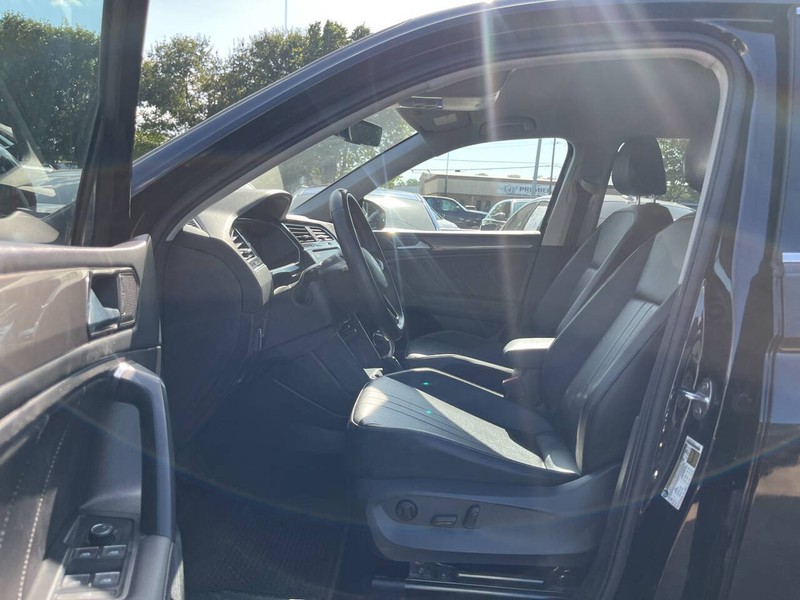 Volkswagen Tiguan Vehicle Image 07