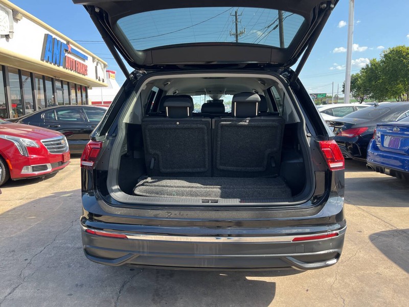 Volkswagen Tiguan Vehicle Image 10