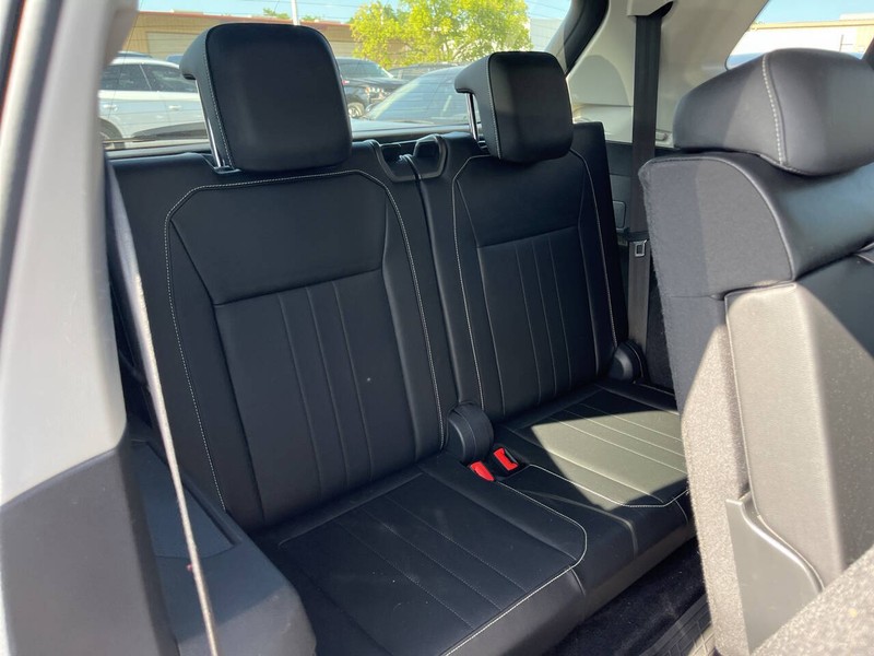 Volkswagen Tiguan Vehicle Image 12