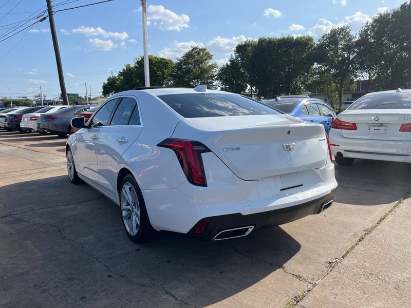 Cadillac CT4 Vehicle Image 03
