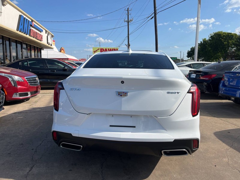 Cadillac CT4 Vehicle Image 04