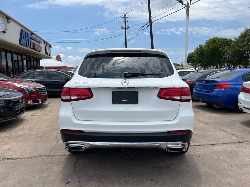 Mercedes-Benz GLC Vehicle Image 04
